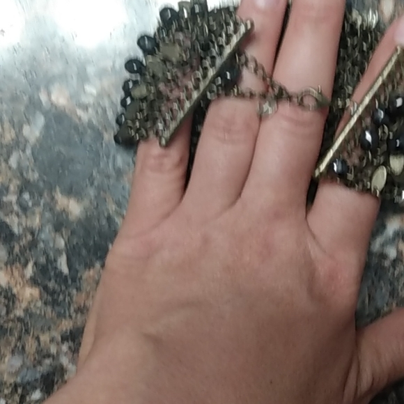 Bead and metal bracelet - Picture 5 of 7